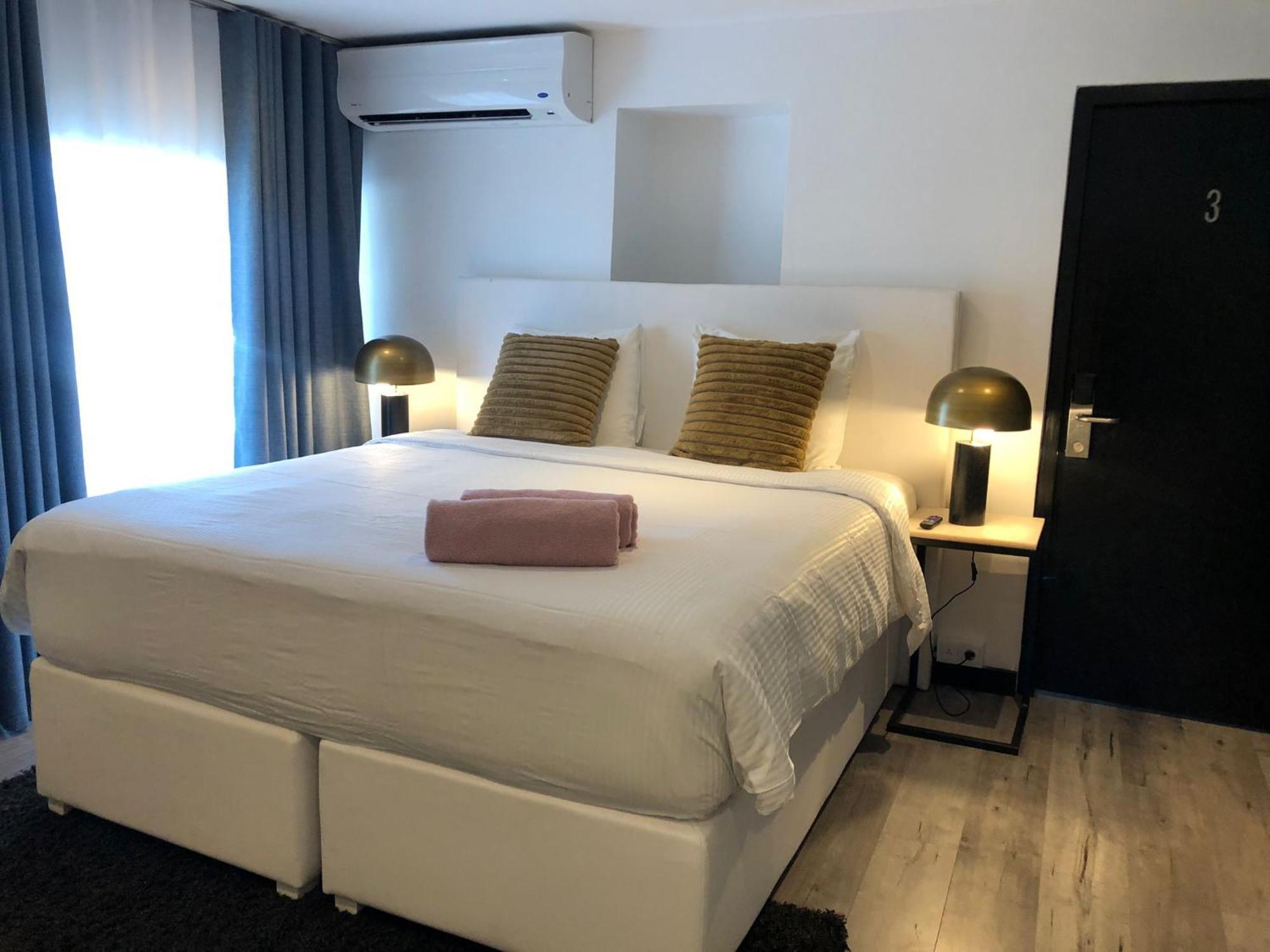 Saint Tropez Boutique Hotel 威廉斯塔德 客房 照片